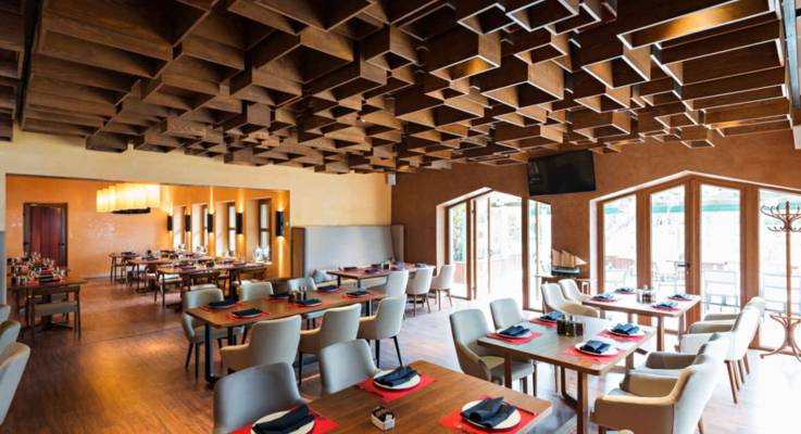 Le faux plafond : un élément de décoration pour votre restaurant