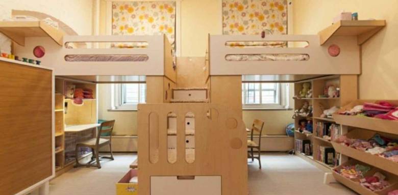 Calvados - Des lits-mezzanines faisant office de séparation dans une chambre pour deux enfants
