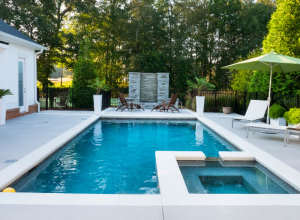 Rénovation de piscine : quand et pourquoi moderniser son bassin ?