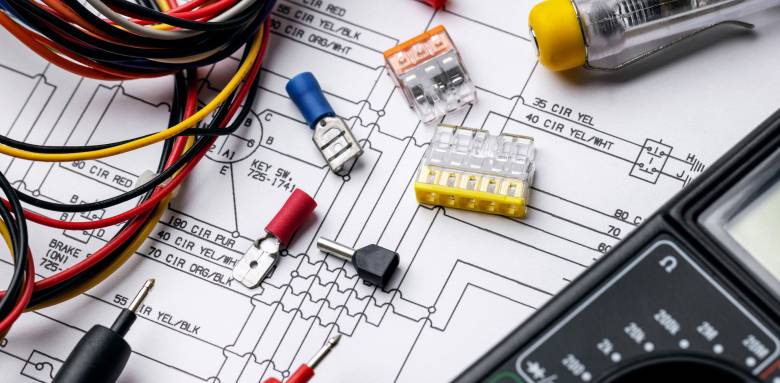 Installer l'électricité dans une maison neuve en Indre-et-Loire.