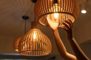 Bien éclairer sa maison ou son appartement avec de beaux lustres