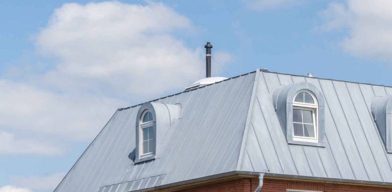 Toiture sur maison métallique