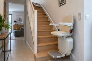  Installation d'un monte-escalier dans une maison à étage - Pornic 44