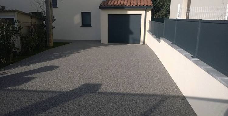 Installation de clôture en aluminium sur muret maçonné - Montauban 82