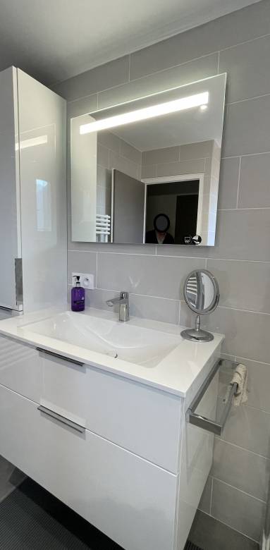 meuble vasque, armoire de toilette, et colonne assortie, blanc