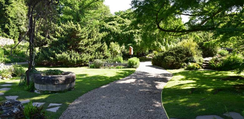 allée de jardin
