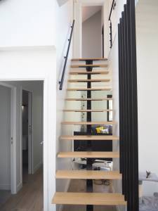 Comment faire pour intégrer un escalier dans un petit espace ?