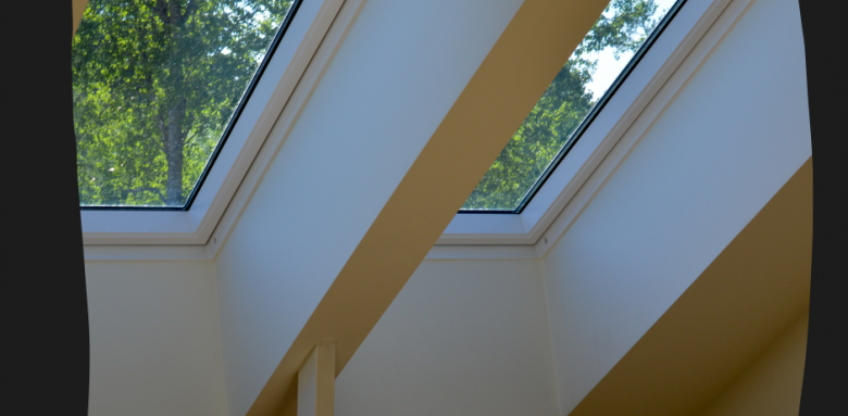 Rayons de Soleil à Domicile : Créer un Puits de Lumière pour une Maison Lumineuse à Sainte-maxime