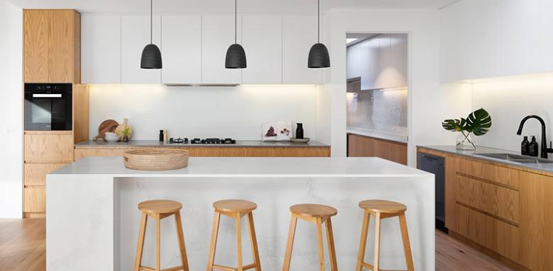 Une cuisine moderne, rénovée avec goût