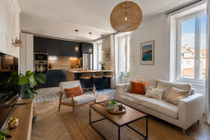 Salon rénové dans un appartement à La Ciotat après travaux