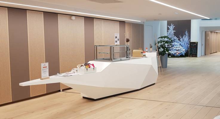 Banque d'accueil sur mesure