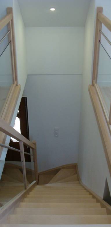 Garde-corps et rampe d'escalier = sécurité