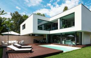 Terrasse de piscine en bois