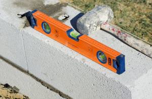 Installer un mur de clôture en Indre-et-Loire.