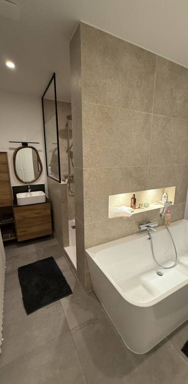 Grande salle de bain