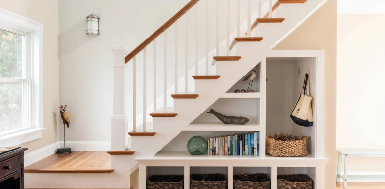 Optimiser l'espace sous l'escalier