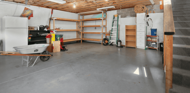Transformer son garage en pièce de vie : quelles démarches et quel budget prévoir ?