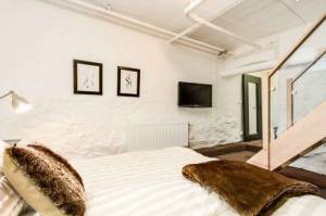 CHAMBRE EN SOUPLEX SUR SAINTES, ROYAN, COGNAC, PONS ET SES ALENTOURS