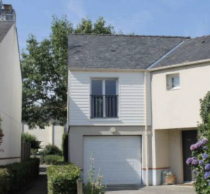 surélévation en bois au-dessus d'un garage