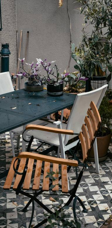 Terrasse en carrelage type carreaux de ciment