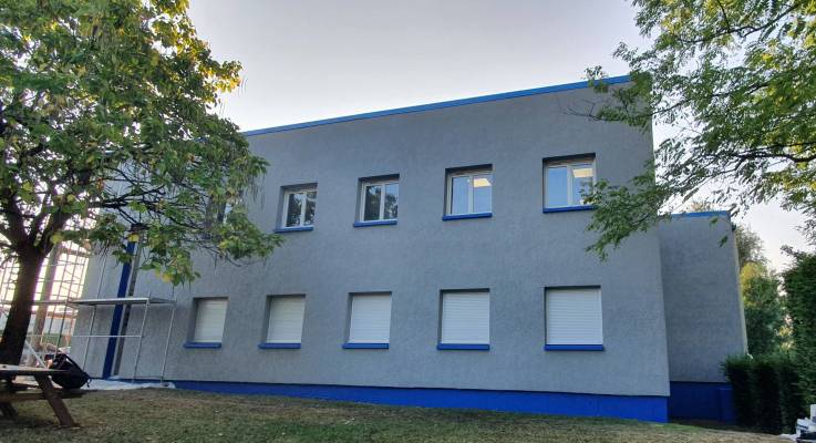 Ravalement de façade sur locaux professionnels après travaux - Brie-Comte-Robert 77170