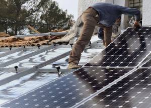 Installation de panneaux solaires