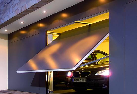 Eclairage intérieur extérieur mottorisé du garage