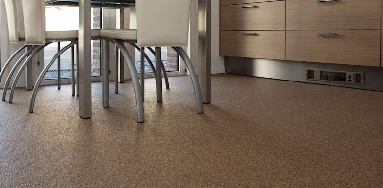 Pose de moquette de pierre en revêtement de sol de cuisine - Bouc-Bel-Air 13