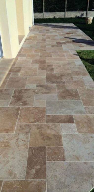 Terrasse en travertin