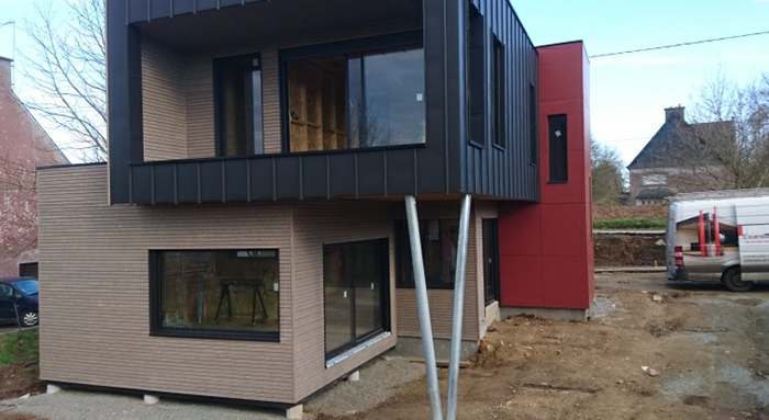Extension zinc ultra moderne coloré (bois et zinc) 