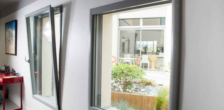 Fenêtre oscillo battante