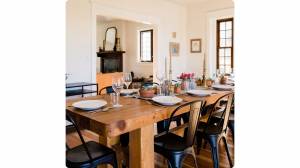 Titre : Créez un Espace de Convivialité et de Partage : Raisons d'Aménager une Salle à Manger - 14710 Formigny La Bataille