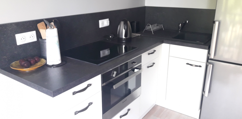 Cuisine ouverte dans un studio à Pornichet (44380)