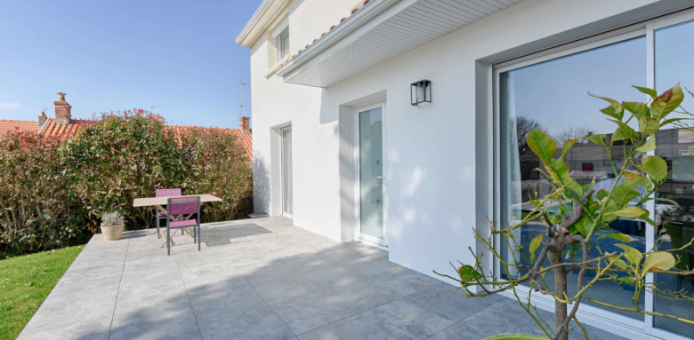Terrasse en carrelage : les avantages et les inconvénients