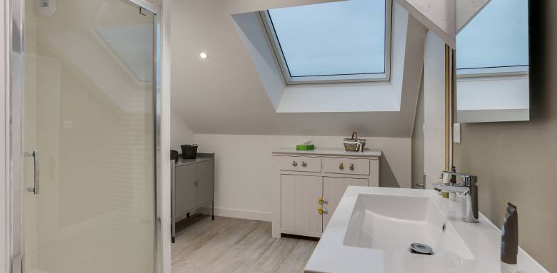 Salle de bain sous combles (38)