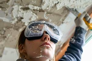 Comment réparer ou camoufler une fissure au plafond