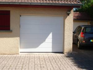 Porte de garage en aluminium - Nantes 44