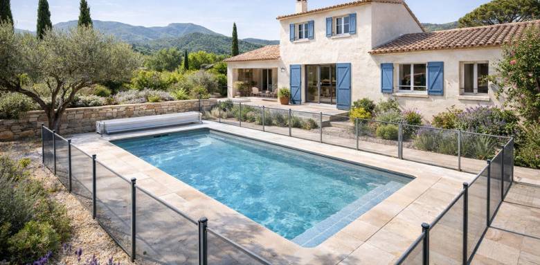 Réglementation construction de piscine - Solliès-Toucas 83