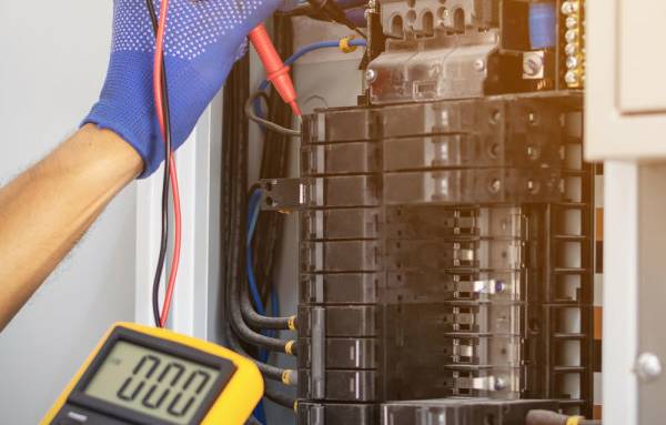 Il est recommandé de contacter un électricien si vous ne trouvez pas l'origine de la panne.