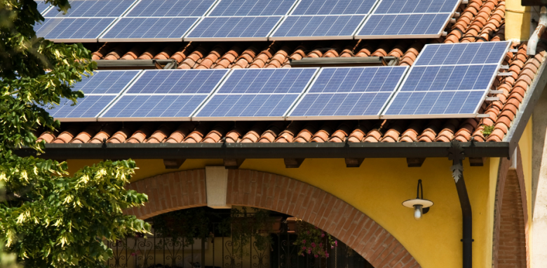 Différence entre panneau solaire thermique et photovoltaïque