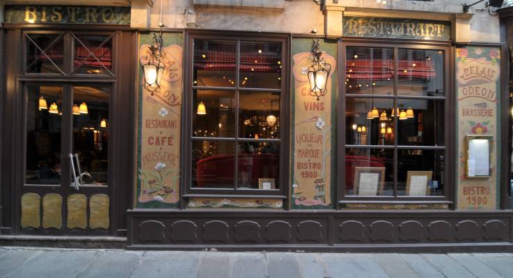 Façade de restaurant traditionnel