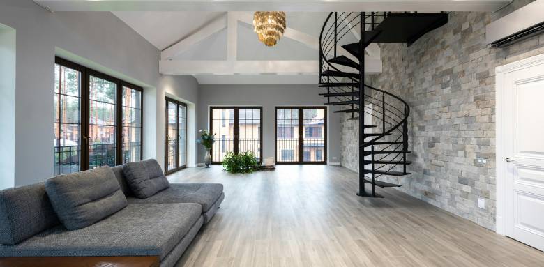 escalier en colimaçon pour accéder à l'étage