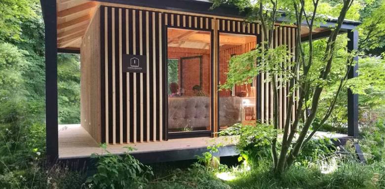 Cabane d'architecte bois à toit plat