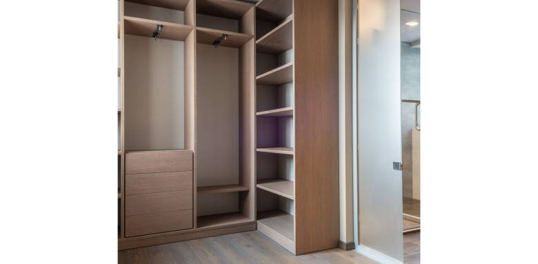 Optimisation d'espace : Intégration de placards sur-mesure dans des espaces restreints sur Cerisy-la-Forêt 50680