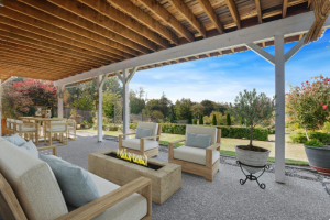 Aménager une terrasse en résine avantages inconvénients La Maison Des Travaux Nîmes