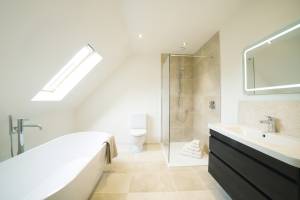 Ampénagement de salle de bain sous pente