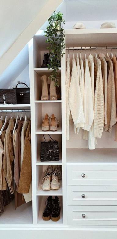 Aménager un dressing sur-mesure en sous-pente - Rochefort 17