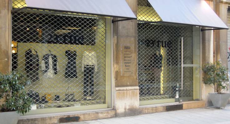 Grille pour vitrine