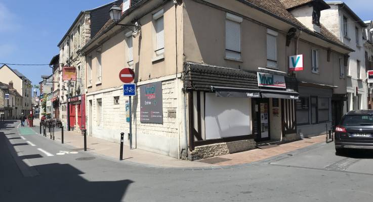Magasin avant travaux (Dives-sur-Mer 14160)