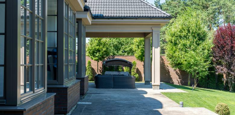 Moderniser sa terrasse en béton La Maison Des Travaux Ales